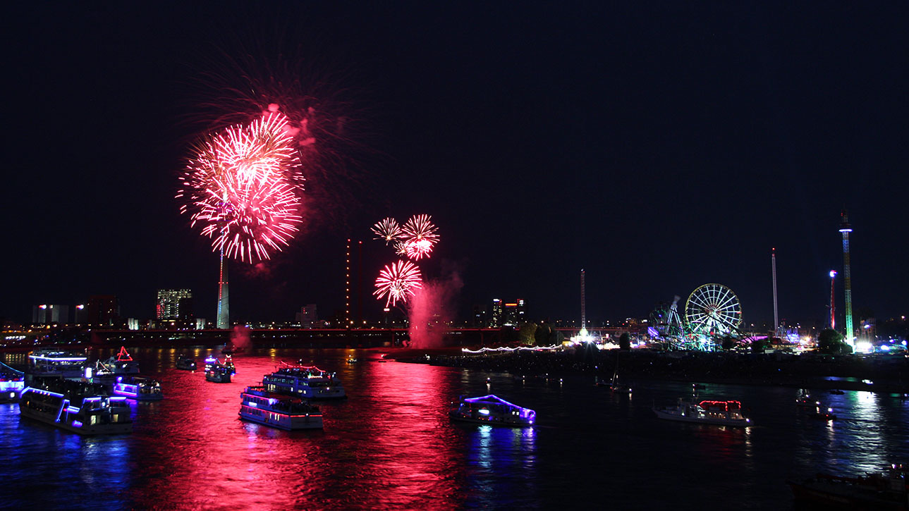 Rheinkirmes Düsseldorf - Feuerwerk 2016